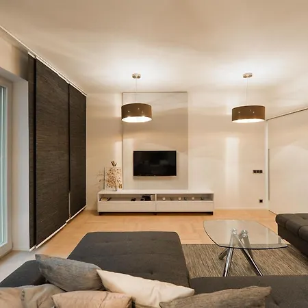 Modern With Portable Ac And Cozy Terrace *