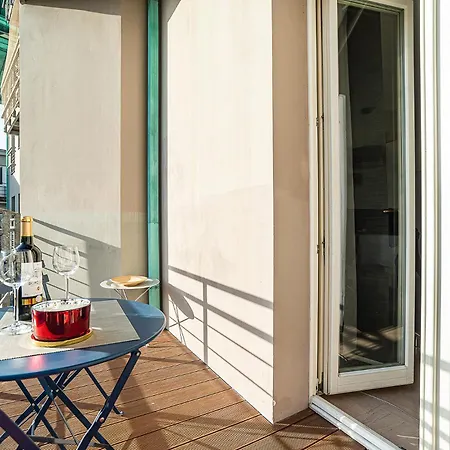 Modern With Portable Ac And Cozy Terrace Apartment