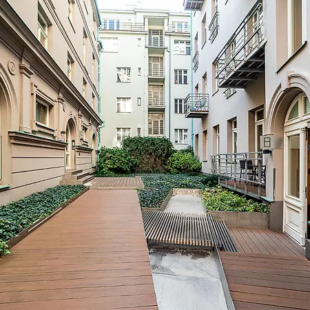 Apartment Modern With Portable Ac And Cozy Terrace *