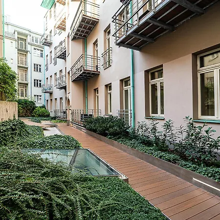 Apartment Modern With Portable Ac And Cozy Terrace