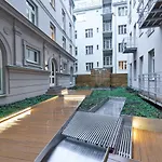 Modern With Portable Ac And Cozy Terrace Apartman