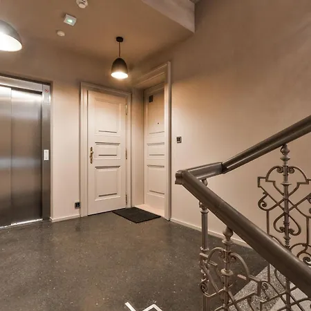 Appartement Modern With Portable Ac And Cozy Terrace