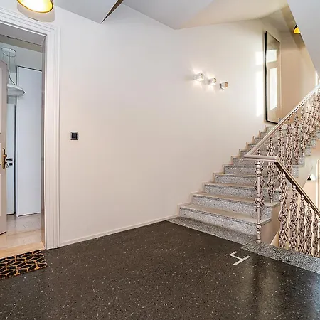 Appartement Modern With Portable Ac And Cozy Terrace