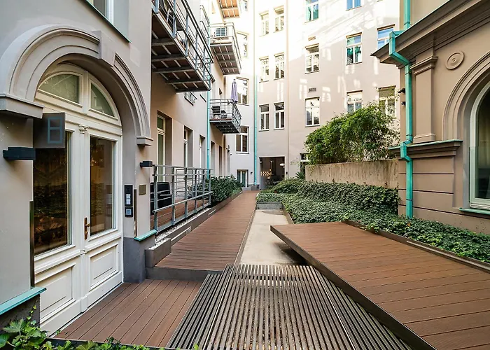 Modern With Portable Ac And Cozy Terrace Appartement Prague