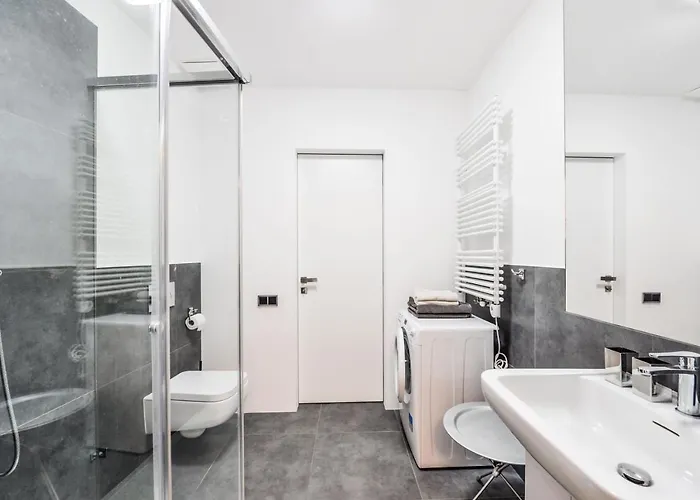 Modern With Portable Ac And Cozy Terrace Apartmán Praha