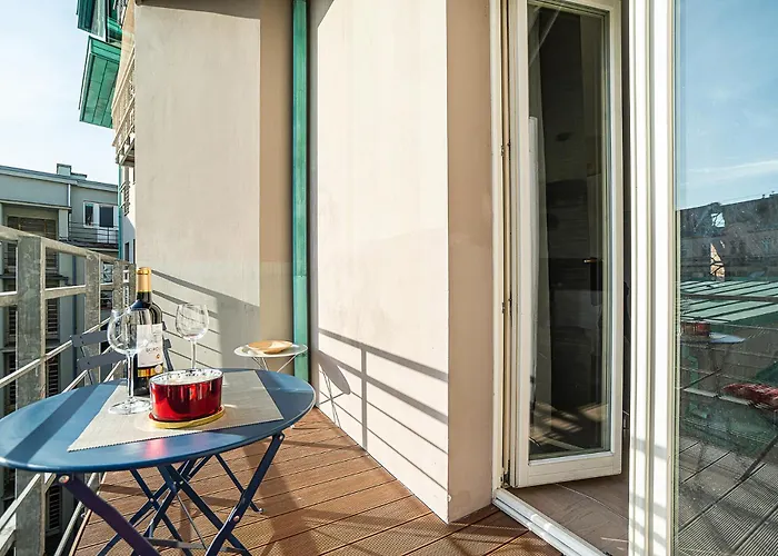 Modern With Portable Ac And Cozy Terrace Apartmán